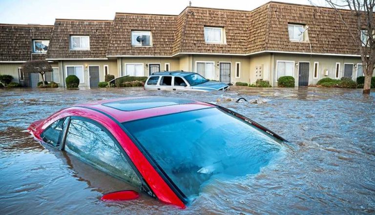 1140-flooded-car-and-homes